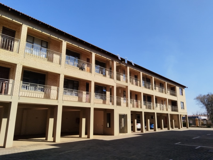2 Bedroom Property for Sale in Potchefstroom North West